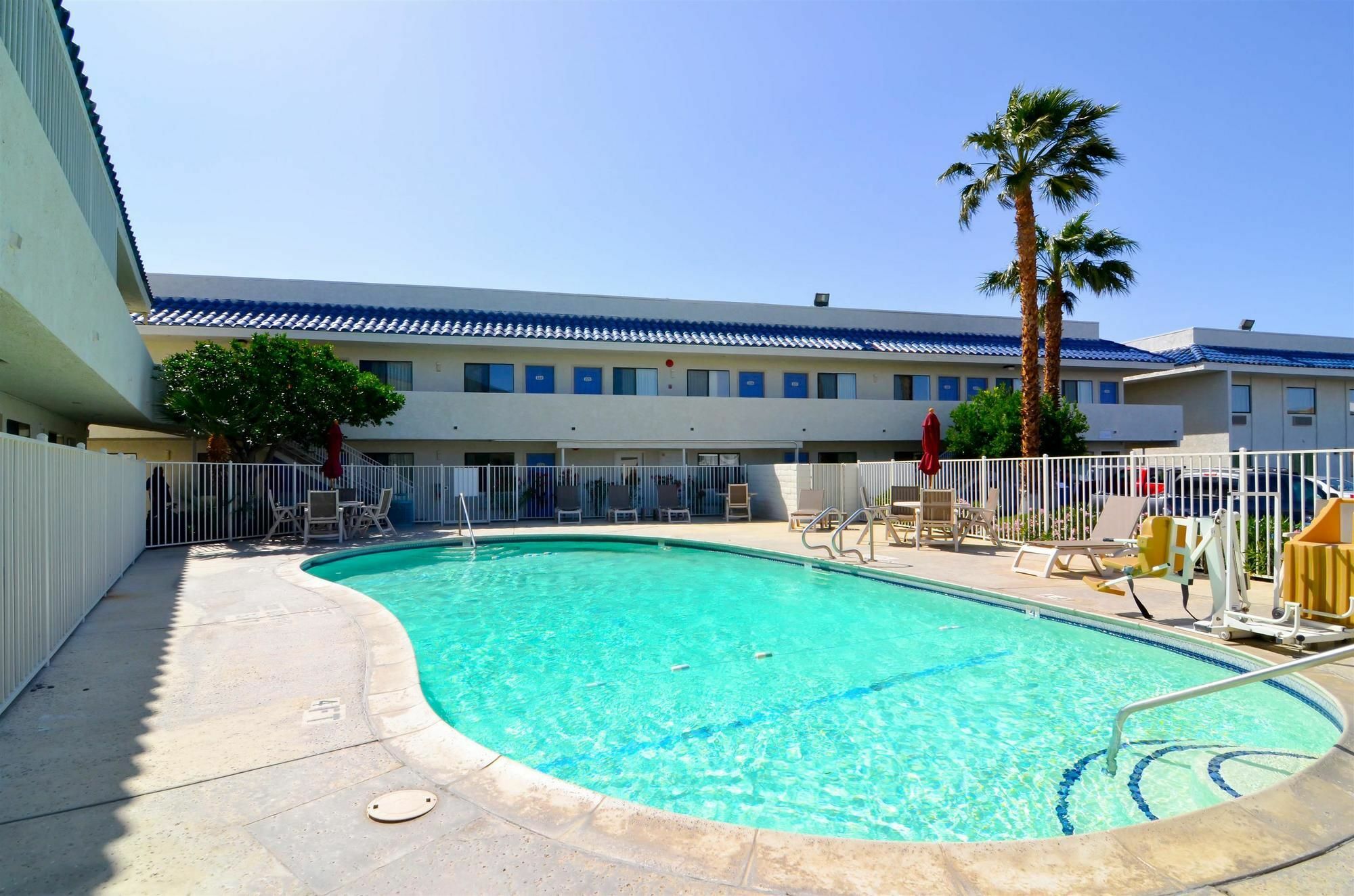 Motel 6-North Palm Springs, Ca - North Zewnętrze zdjęcie